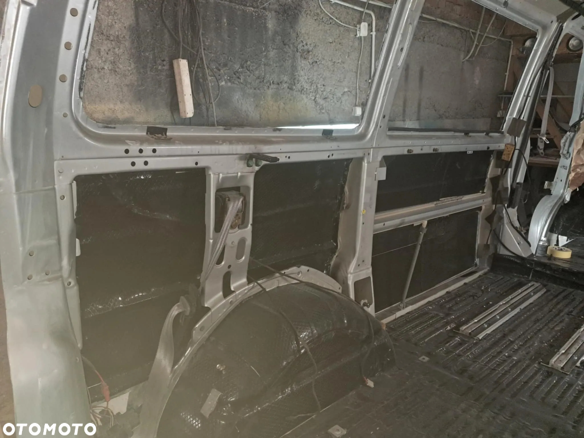 Volkswagen Multivan TDI - 15