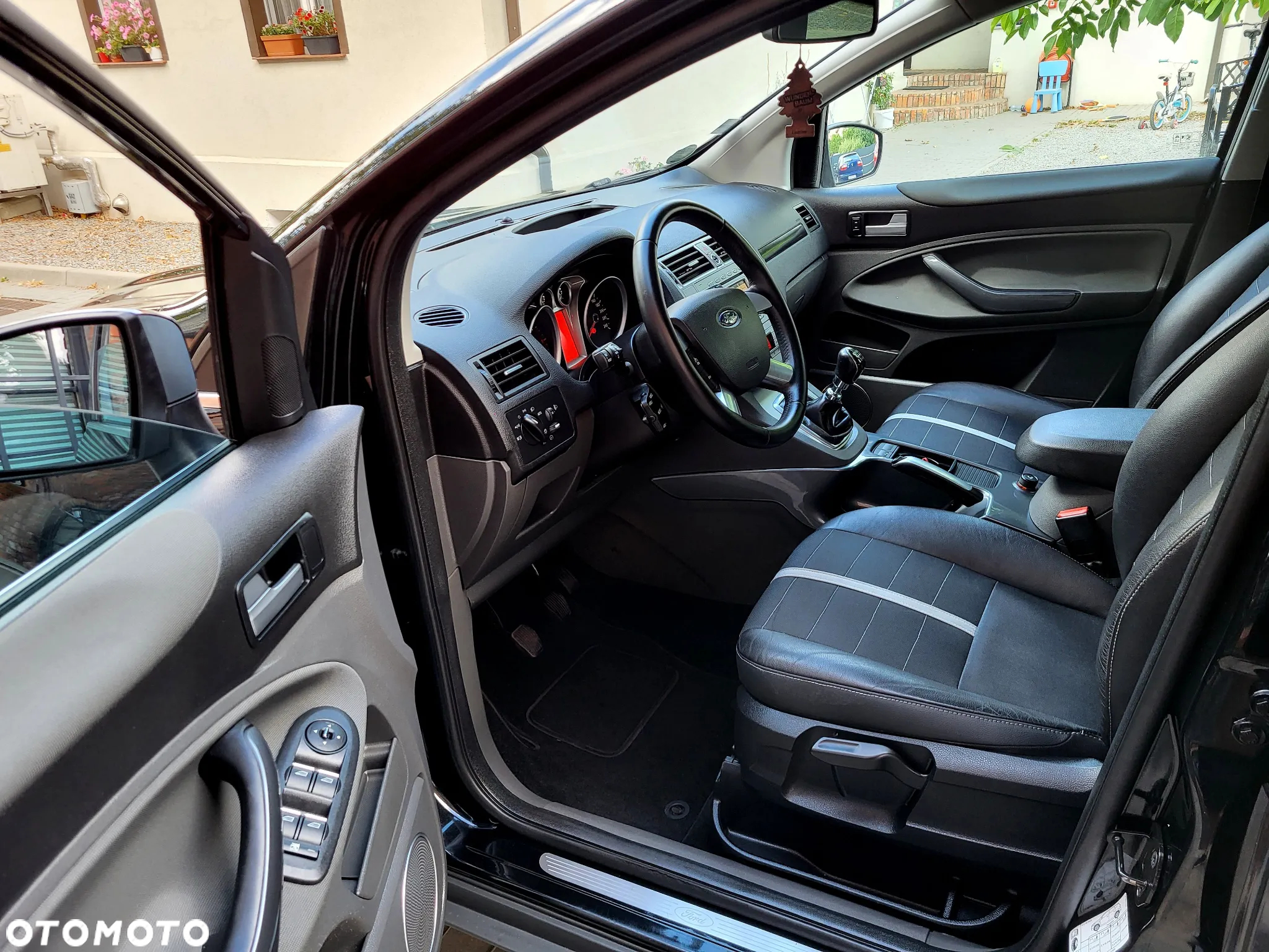 Ford Kuga 2.0 TDCi 4x4 Titanium - 10