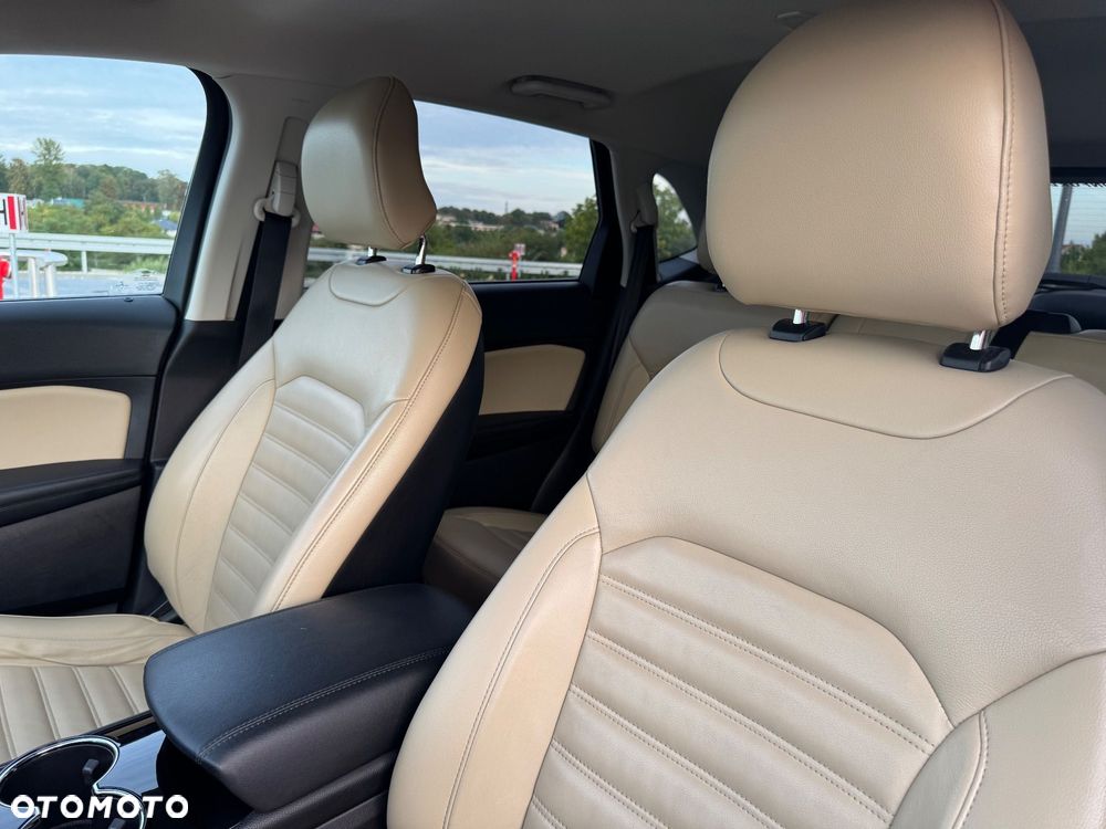 Ford Edge - 21