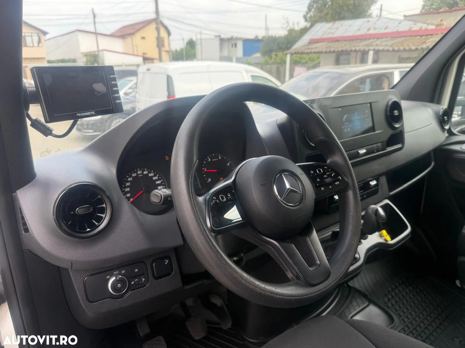 Mercedes-Benz Sprinter - 5