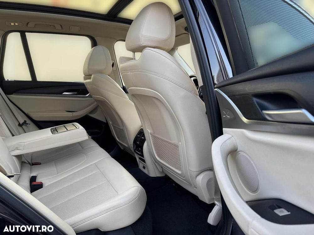 BMW X3 xDrive30e AT PHEV - 16