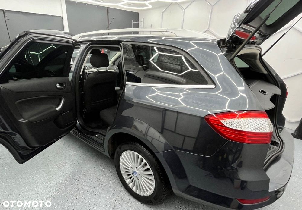 Ford Mondeo - 37