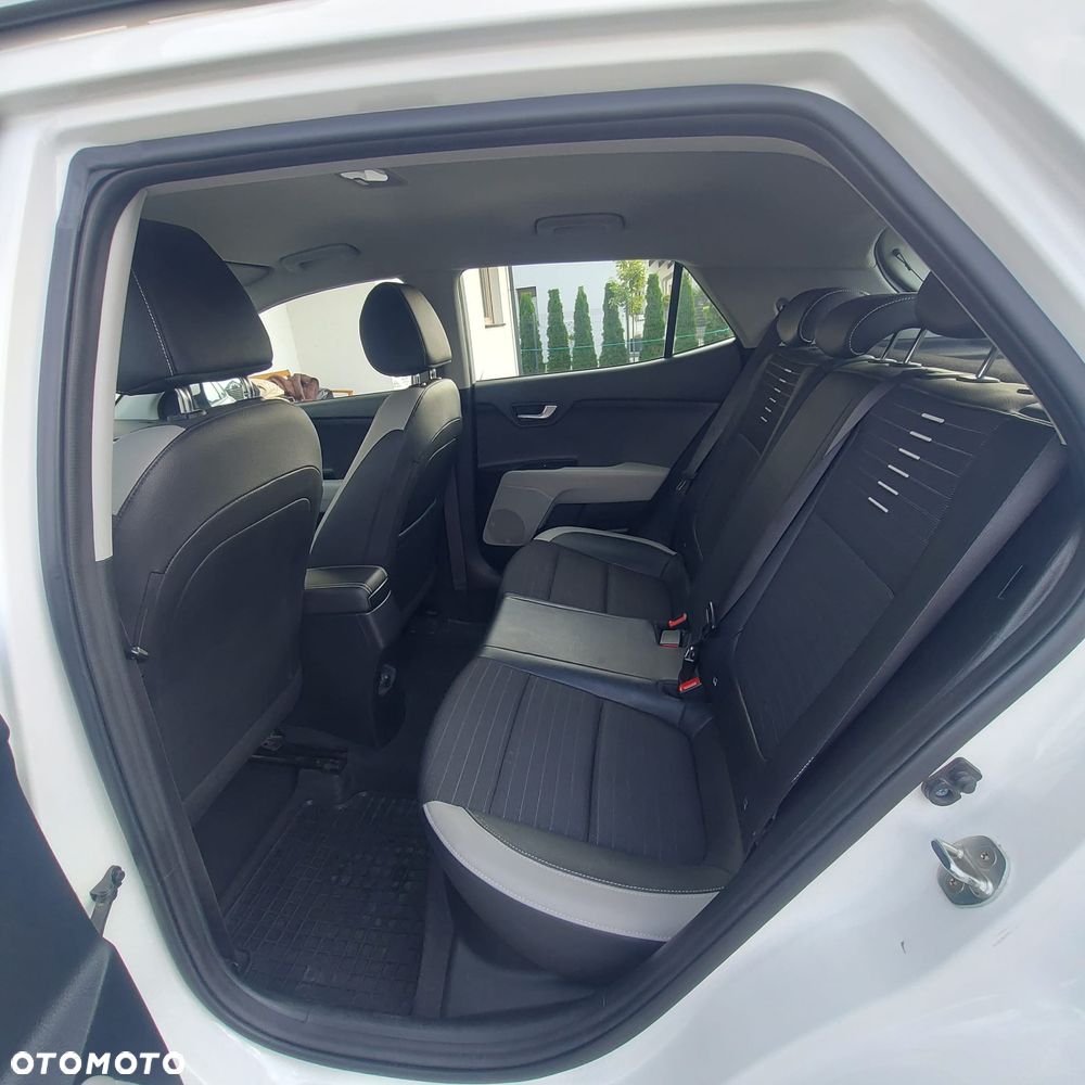 Kia Stonic - 8