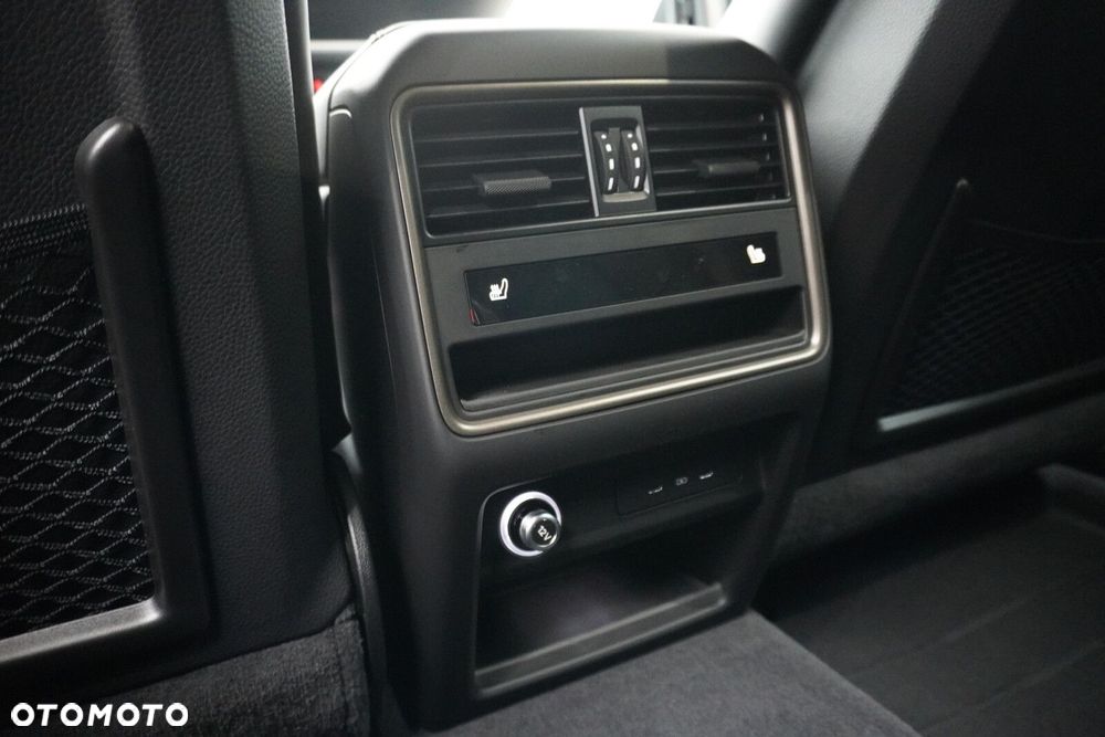 Porsche Cayenne - 25