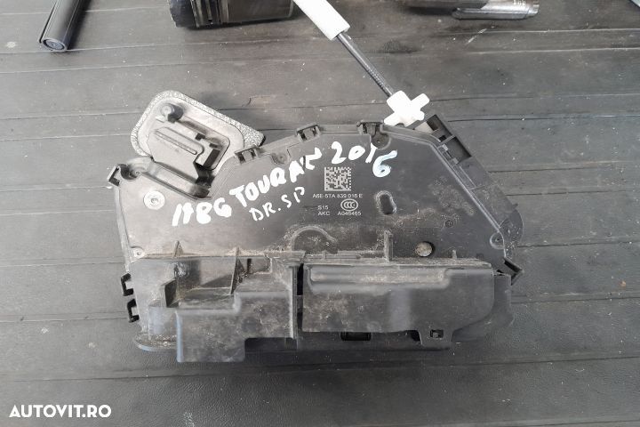 Broasca usa spate dreapta A6E-5TA839016E A6E-5TA839016E Volkswagen VW - 1