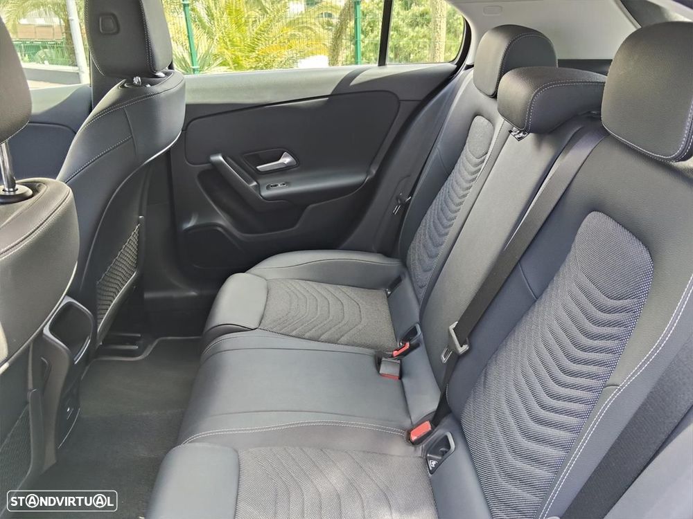 Mercedes-Benz A 200 - 11