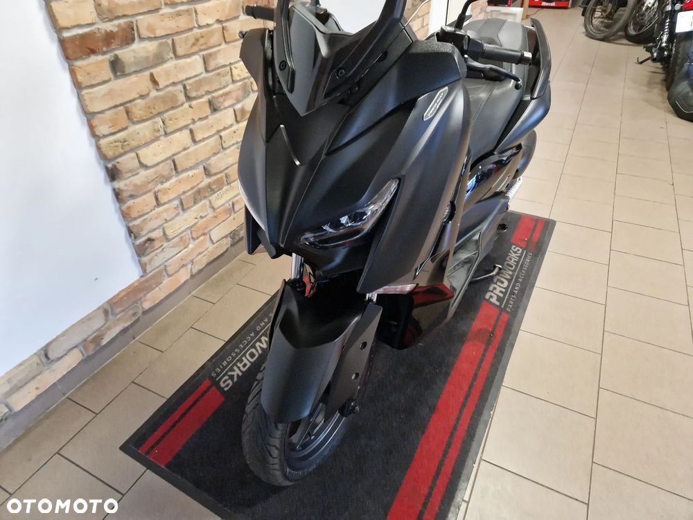 Yamaha X-max - 8
