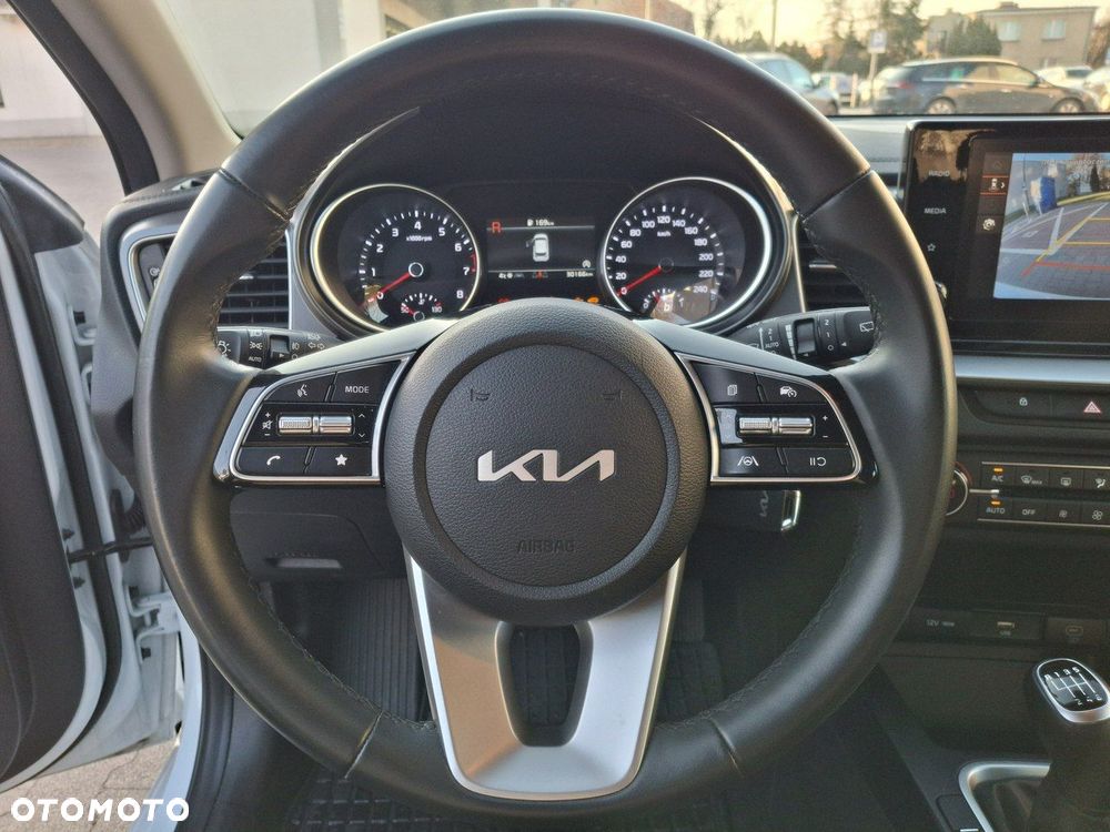 Kia Ceed 1.5 T-GDI M - 14