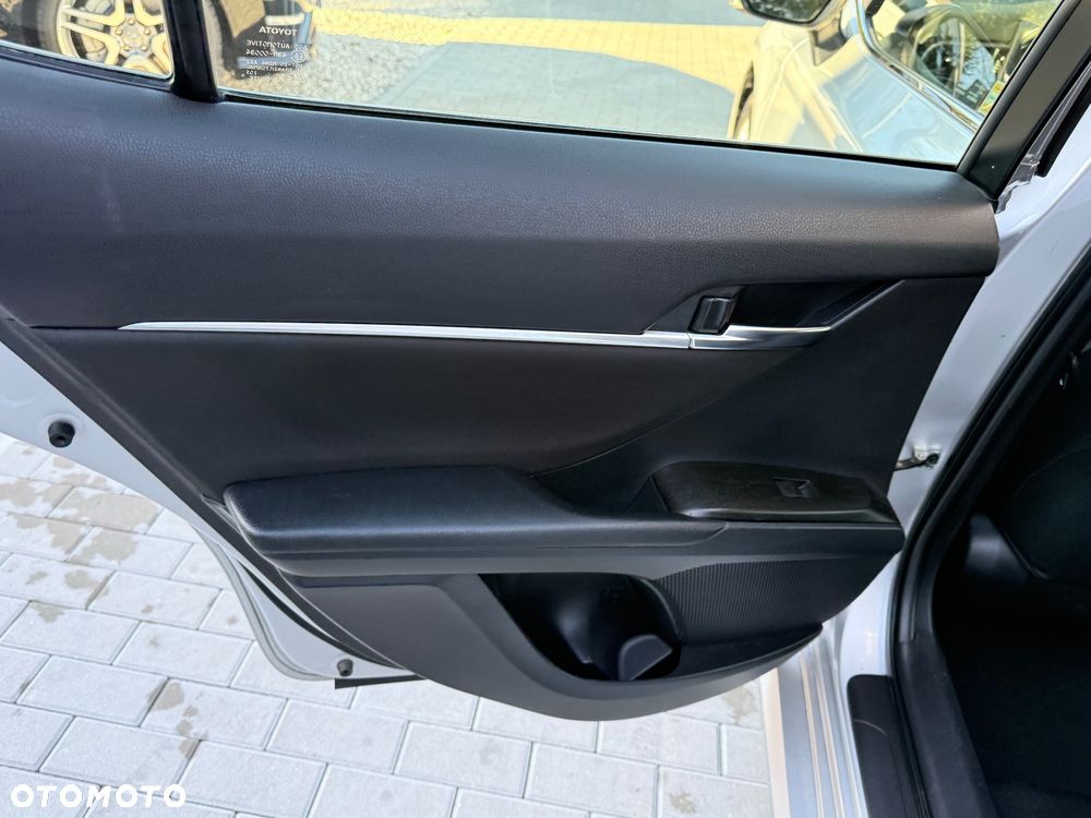 Toyota Camry 2.5 Hybrid Comfort CVT - 18