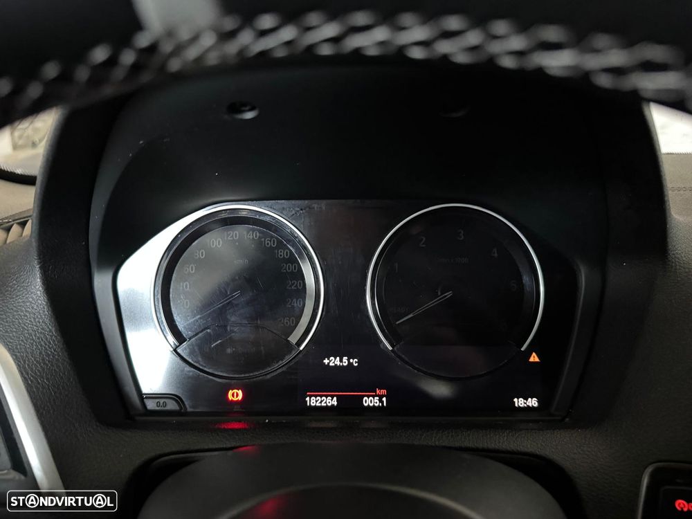 BMW 116 d Pack M - 15