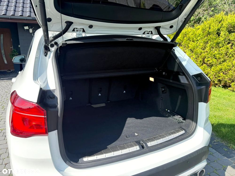 BMW X1 xDrive25i Advantage - 16