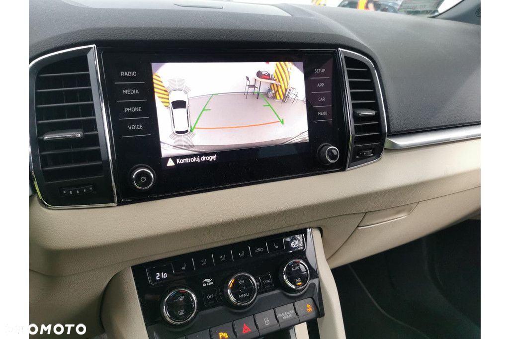 Skoda Karoq 2.0 TDI SCR 4x4 Style DSG - 9