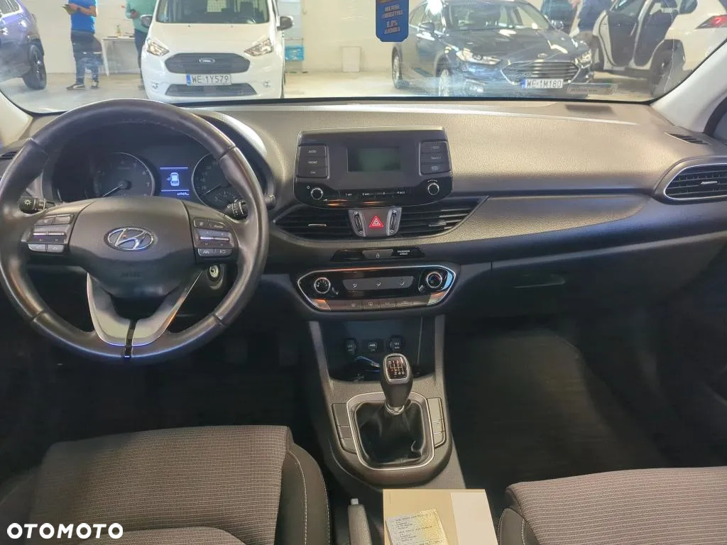 Hyundai i30 1.5 DPI Classic + - 5