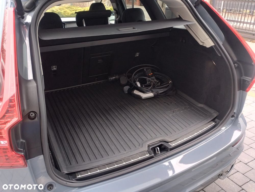 Volvo XC 60 T6 Plug-In Hybrid AWD Ultra Dark - 14