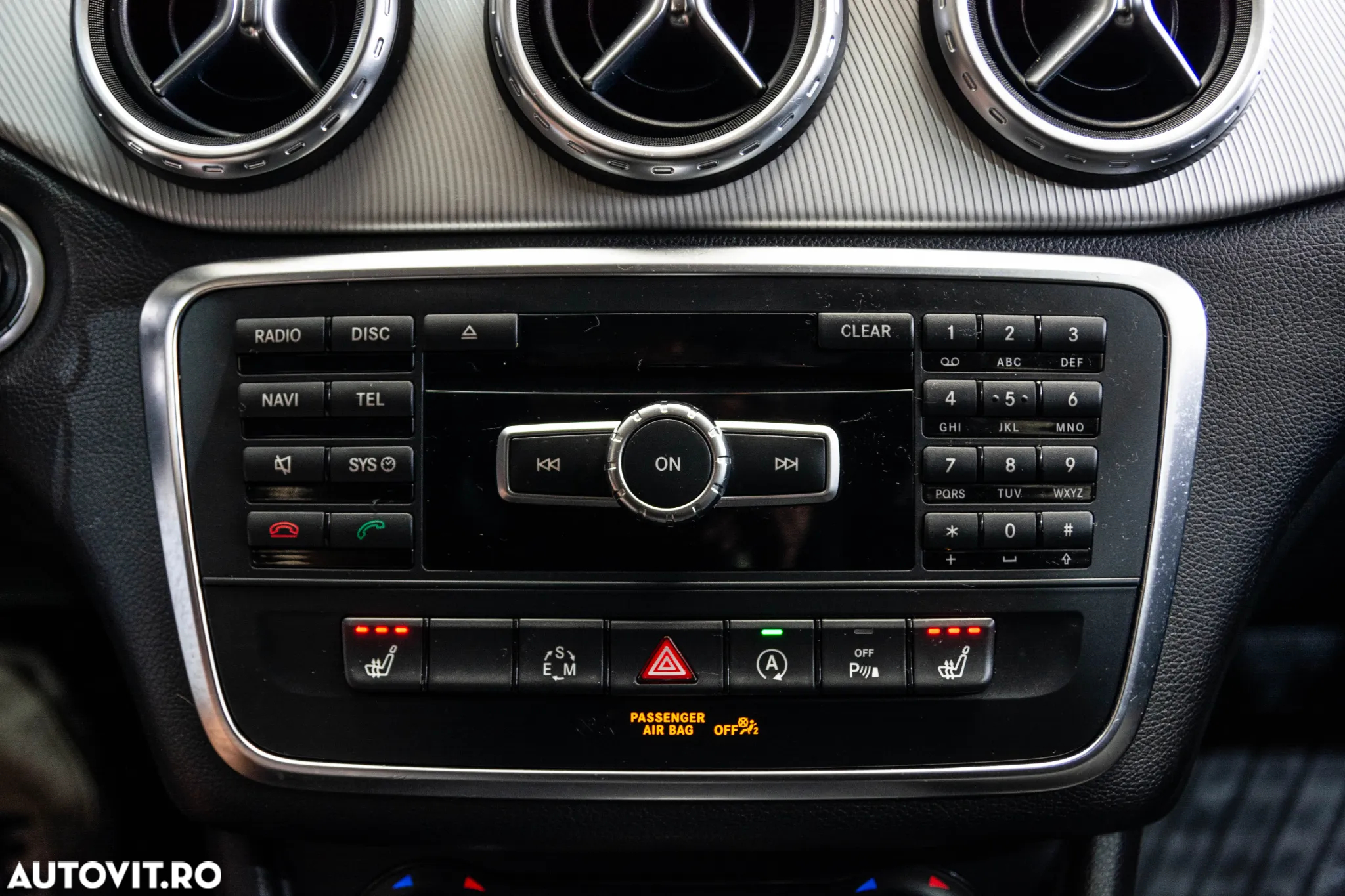 Mercedes-Benz GLA 200 d 7G-DCT Urban - 17