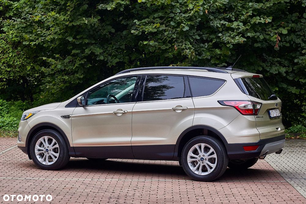 Ford Kuga - 11