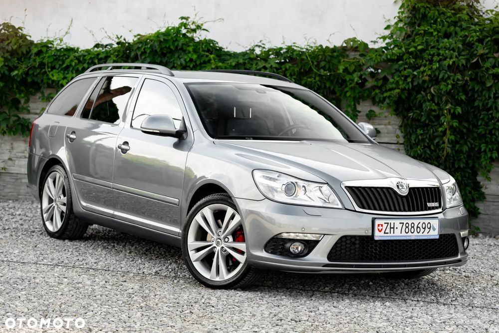 Skoda Octavia 2.0 TSI DSG RS - 3