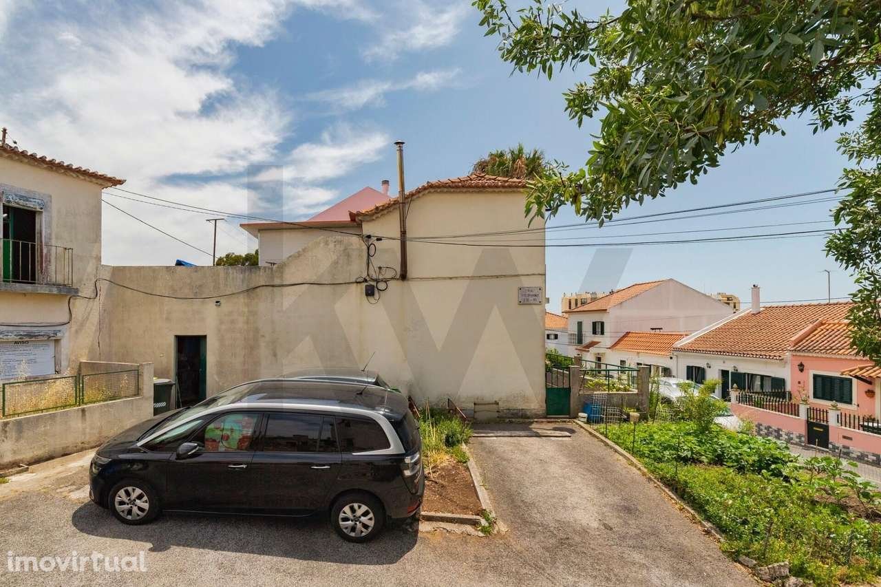 Moradia com Potencial para Remodelação na Ajuda, Lisboa - Grande imagem: 3/24