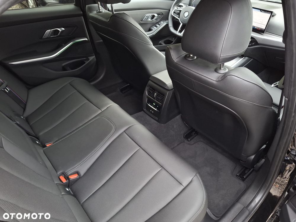 BMW Seria 3 320d mHEV M Sport sport - 16