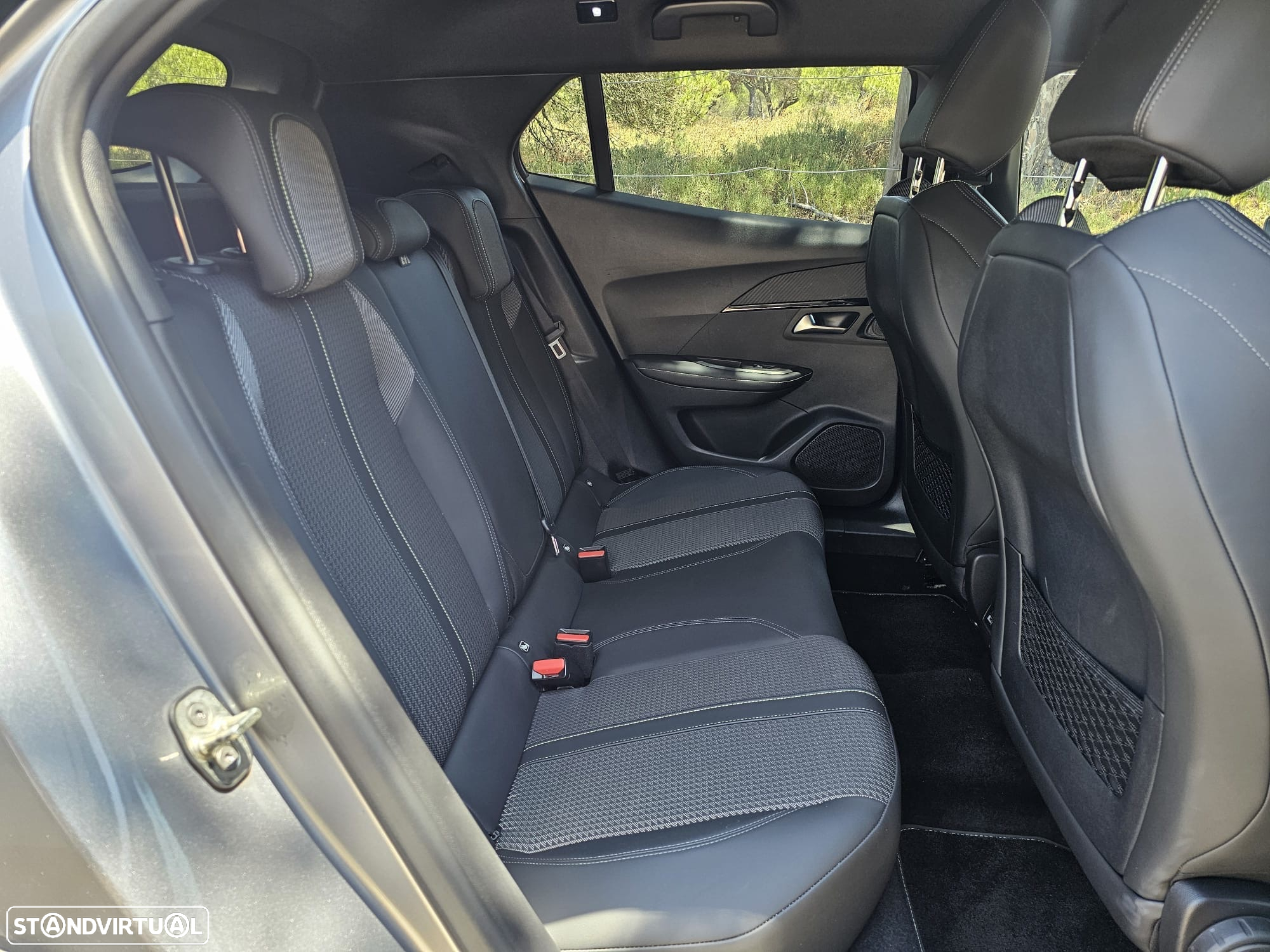 Peugeot 2008 1.5 BlueHDi GT Line EAT8 - 22