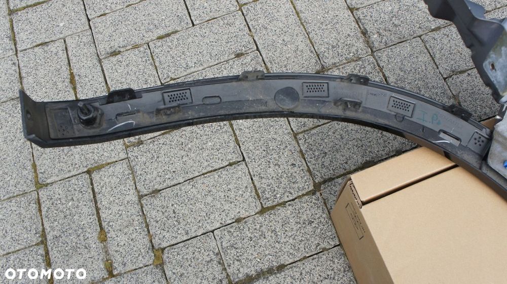 PRZEDNI PRAWY BLOTNIK RENAULT AUSTRAL - 10