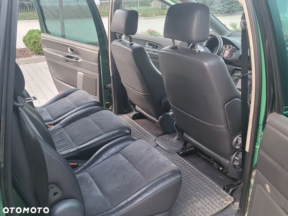 Volkswagen Sharan 1.9 TDI Highline - 21