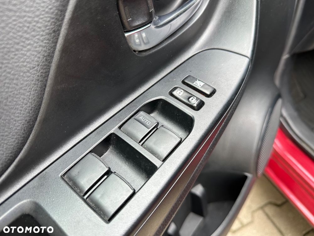 Toyota Yaris 1.5 Premium CVT - 23