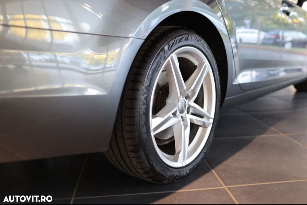 Audi A4 2.0 TDI DPF clean diesel S line Sportpaket - 10