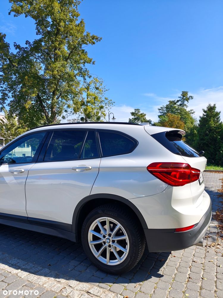 BMW X1 sDrive18d - 9