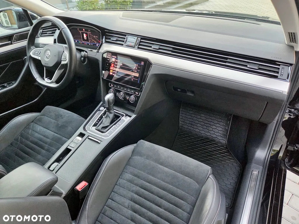 Volkswagen Passat - 36