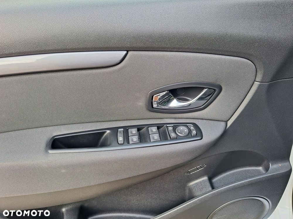 Renault Scenic - 20