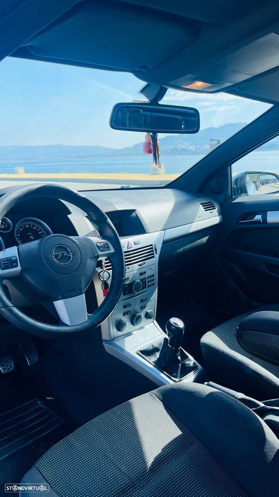 Opel Astra GTC 1.3 CDTI - 8