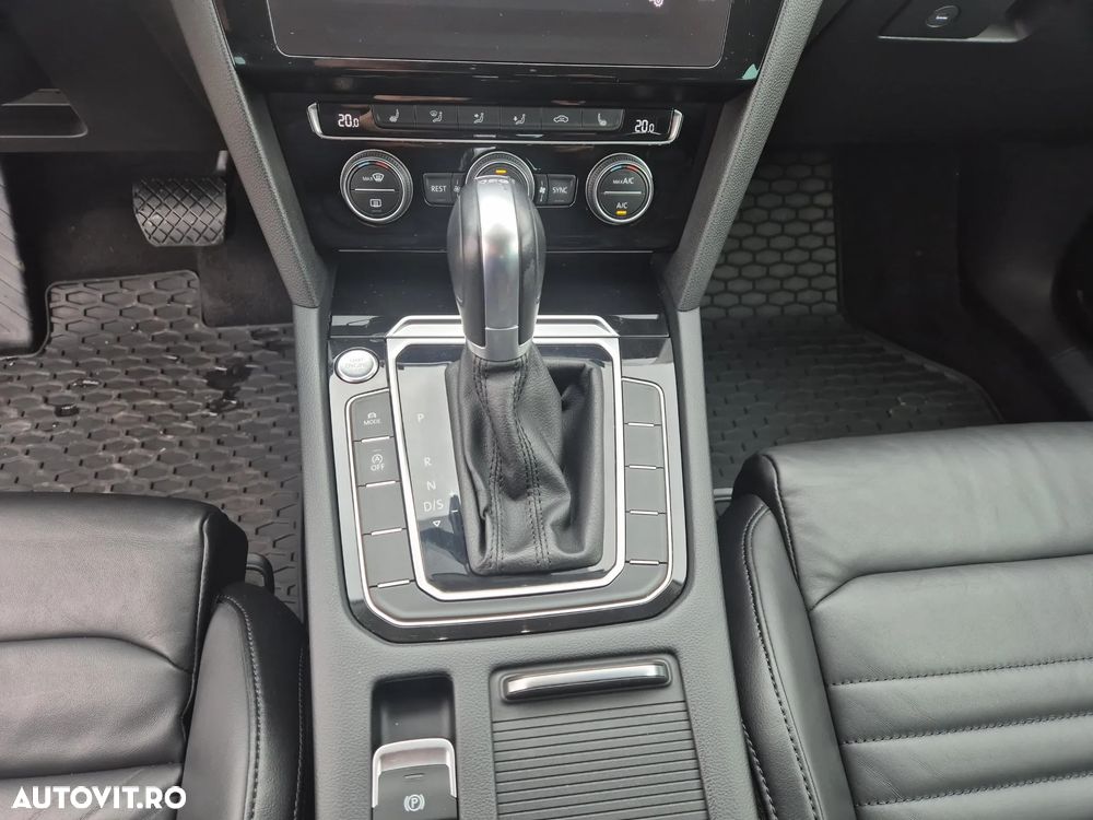 Volkswagen Passat 2.0 TSI DSG Highline - 15