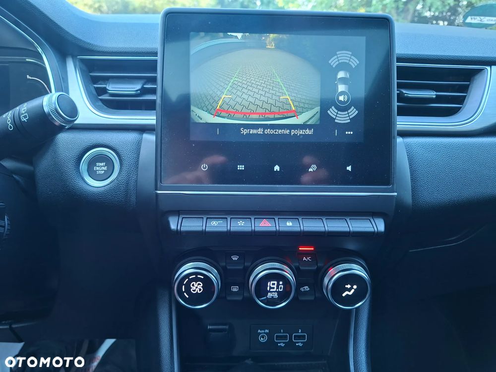 Renault Captur - 32