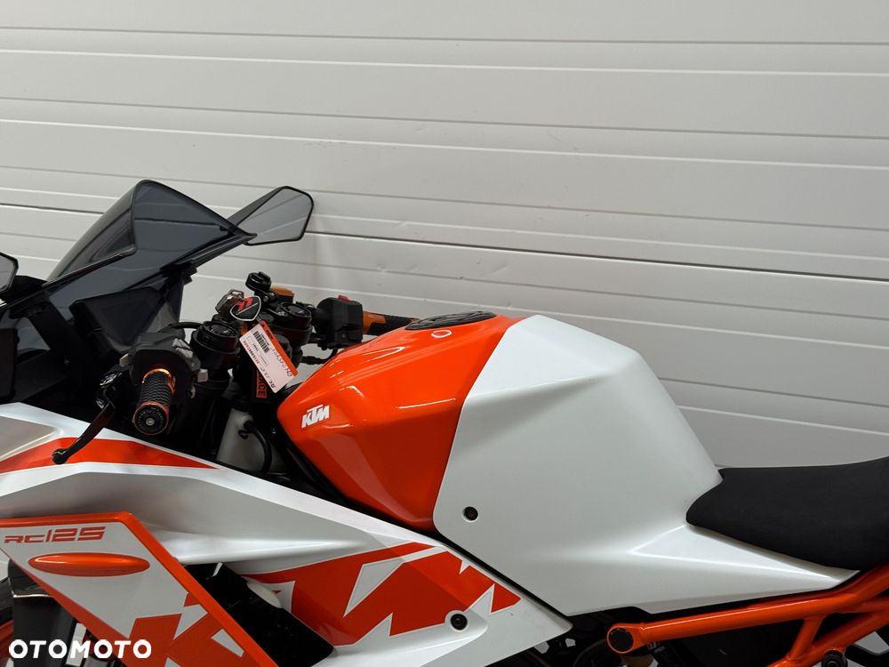 KTM RC 125 - 22