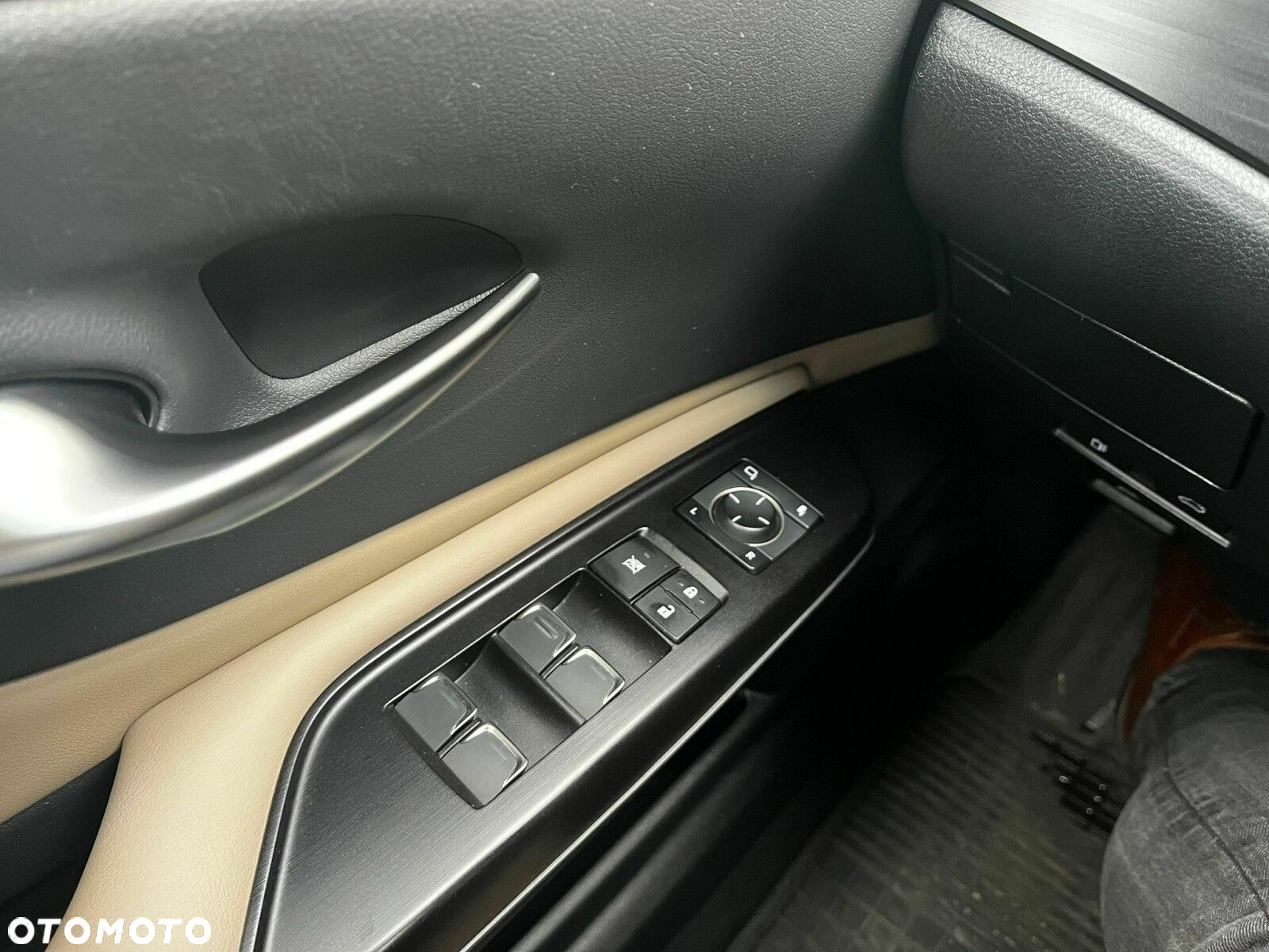 Lexus ES - 30