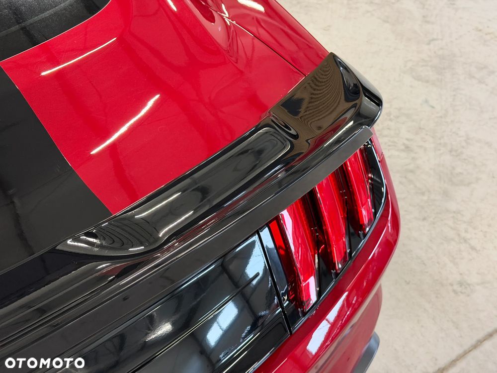 Ford Mustang - 25