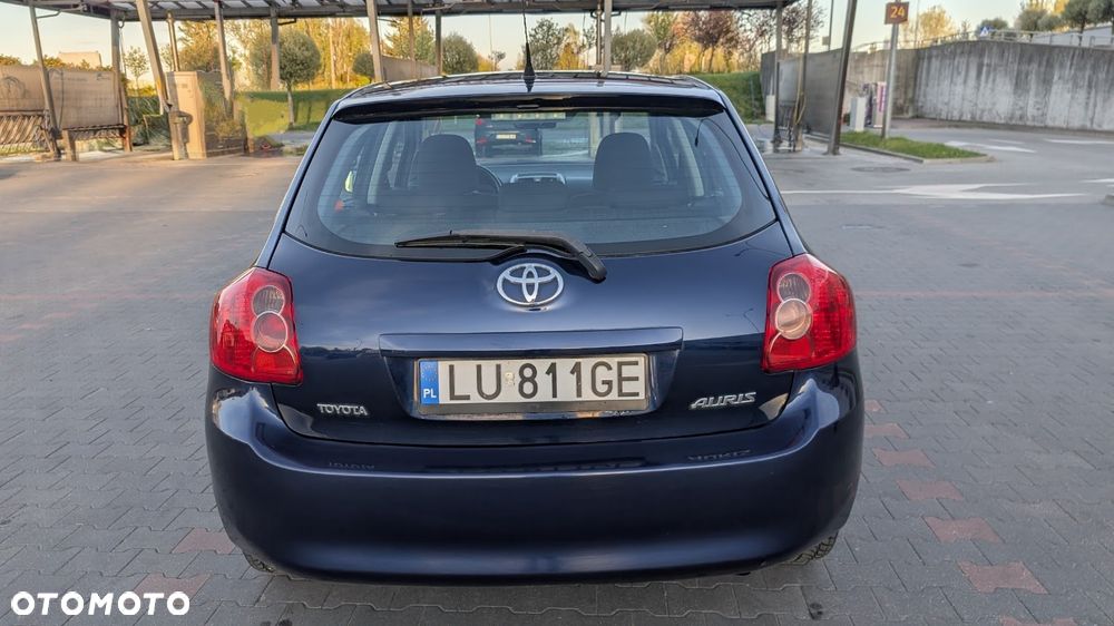 Toyota Auris 1.6 VVT-i Team - 2