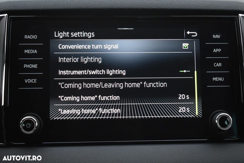 Skoda Karoq 2.0 TDI DSG Selection - 27