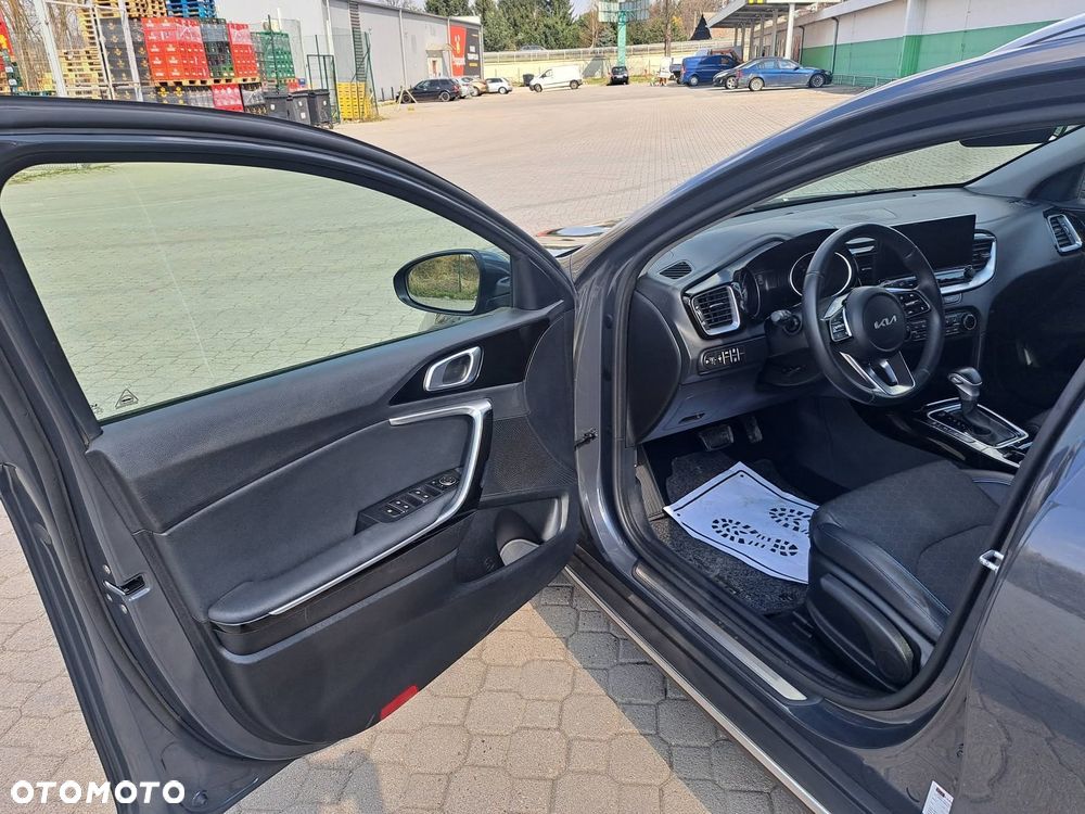 Kia XCeed 1.6 CRDi mHEV Prestige Line DCT - 28