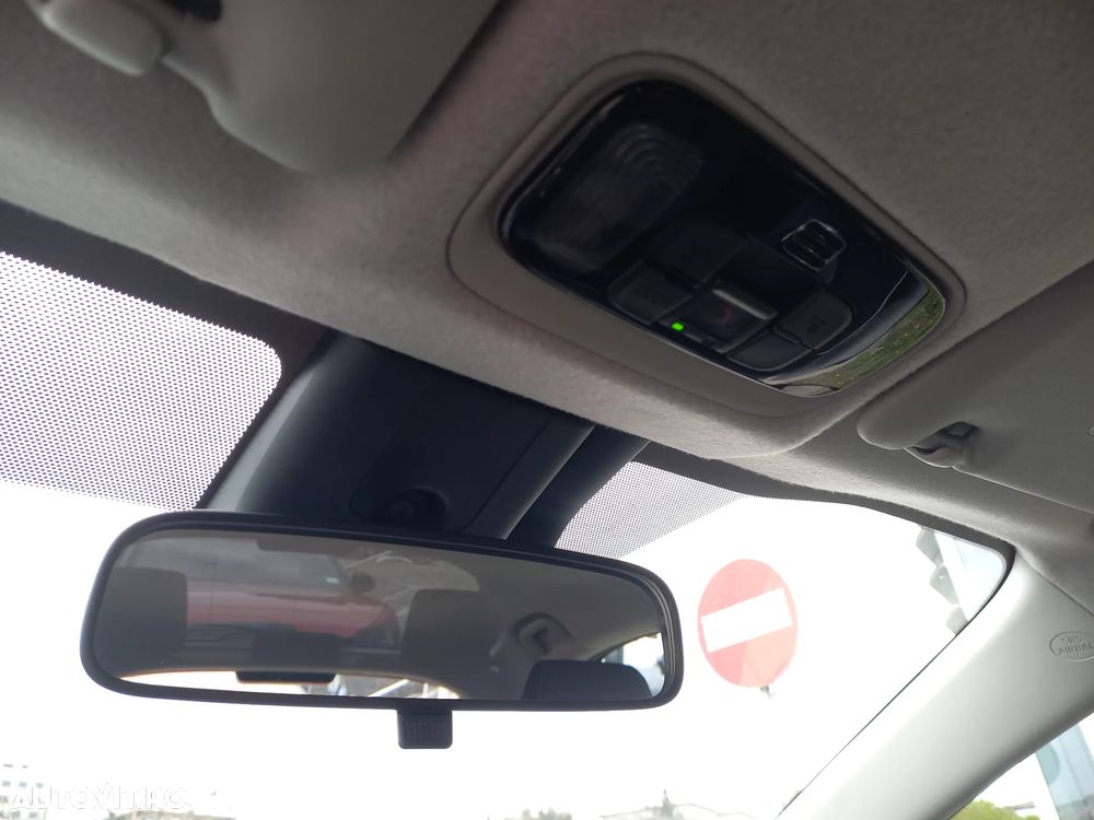 Toyota Yaris 1.5 VVT-i HSD Dynamic - 22