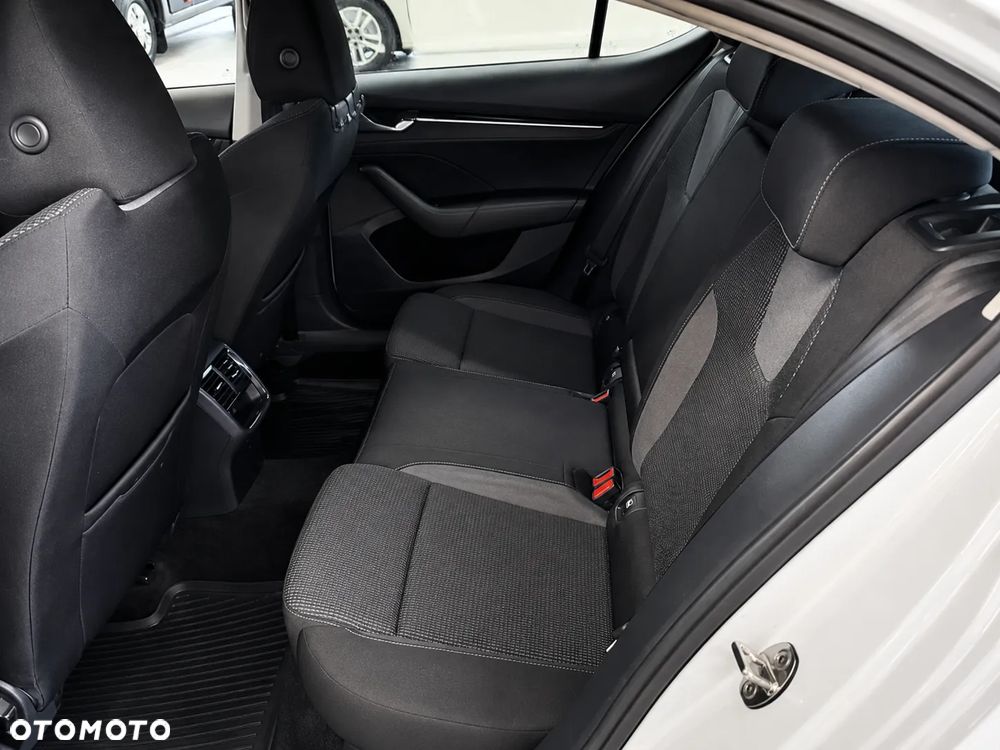 Skoda Octavia 1.5 TSI e-Tec Ambition DSG - 9