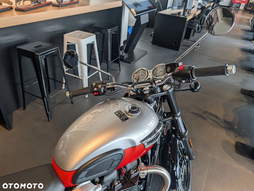 Triumph Bonneville - 5