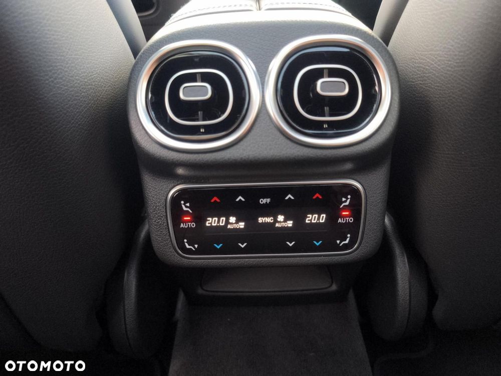 Mercedes-Benz GLC - 21