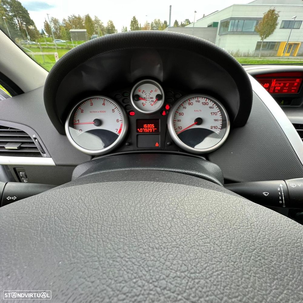 Peugeot 207 - 4