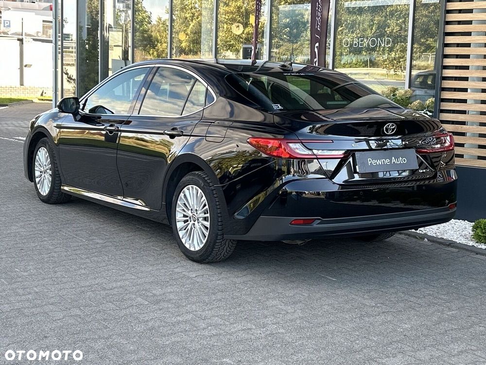 Toyota Camry - 3