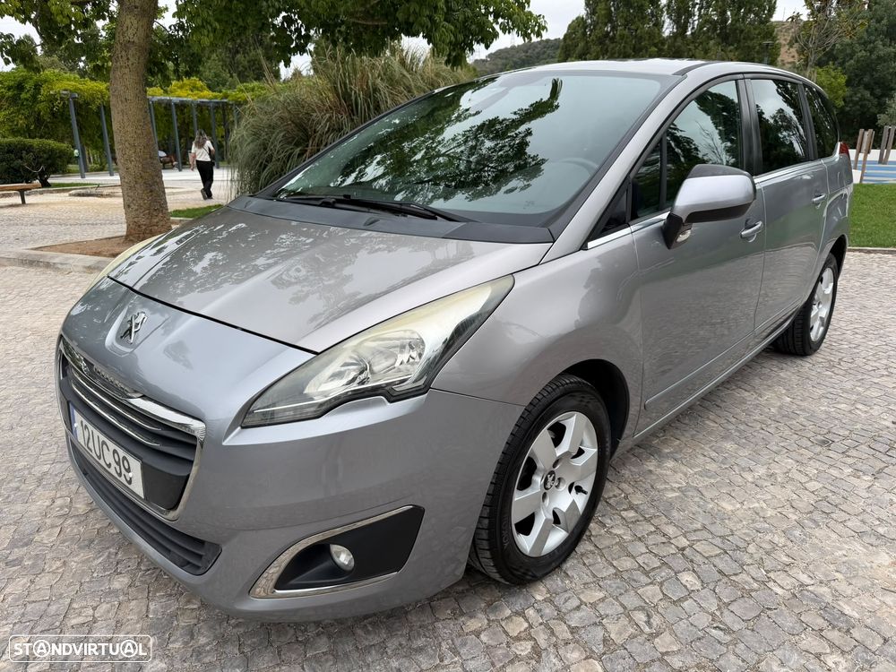 Peugeot 5008 - 10