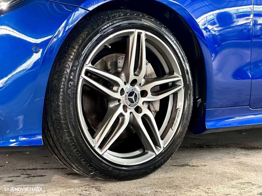 Mercedes-Benz E 220 d AMG Line - 2