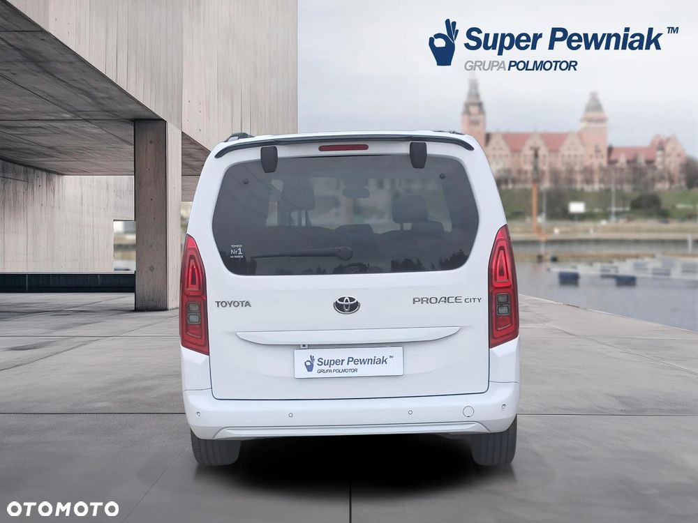 Toyota Proace City Verso Long 1.5 D-4D Family - 4