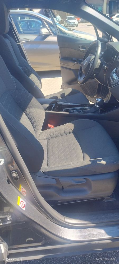Toyota C-HR 1.8 Hybrid Square Collection - 9